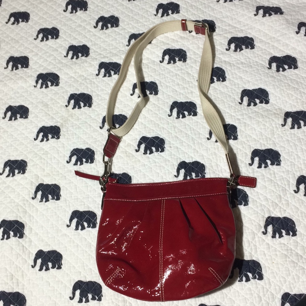 LAST CHANCE FIRM Coach Patent Leather Crossbody